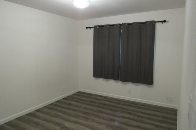 Building Photo - Updated 3 Bed, 2 Bath Home Close to Dublin HS