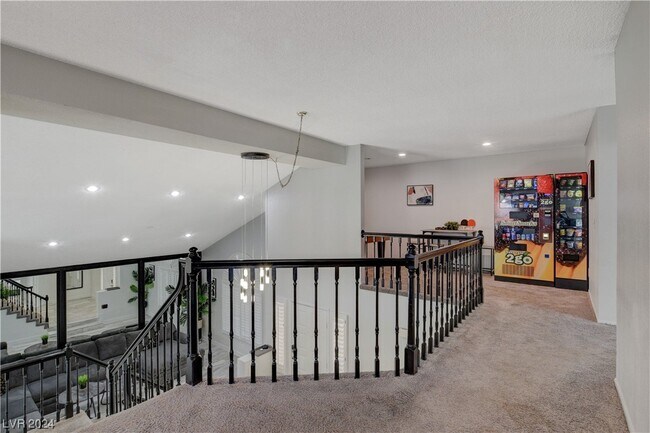 Building Photo - 9416 Crown Vista Ln