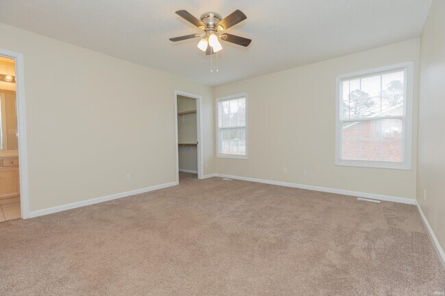 Building Photo - 7778 Sandalwood Dr