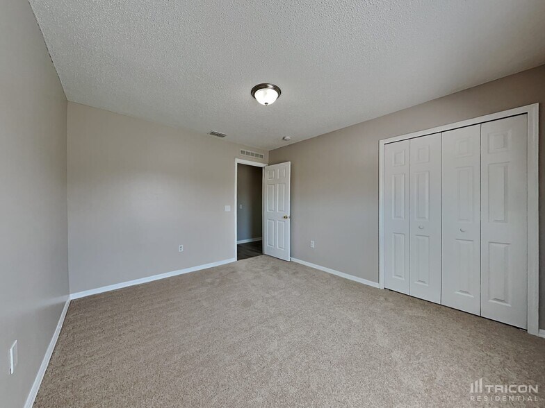 Building Photo - 2665 Whispering Trails Dr
