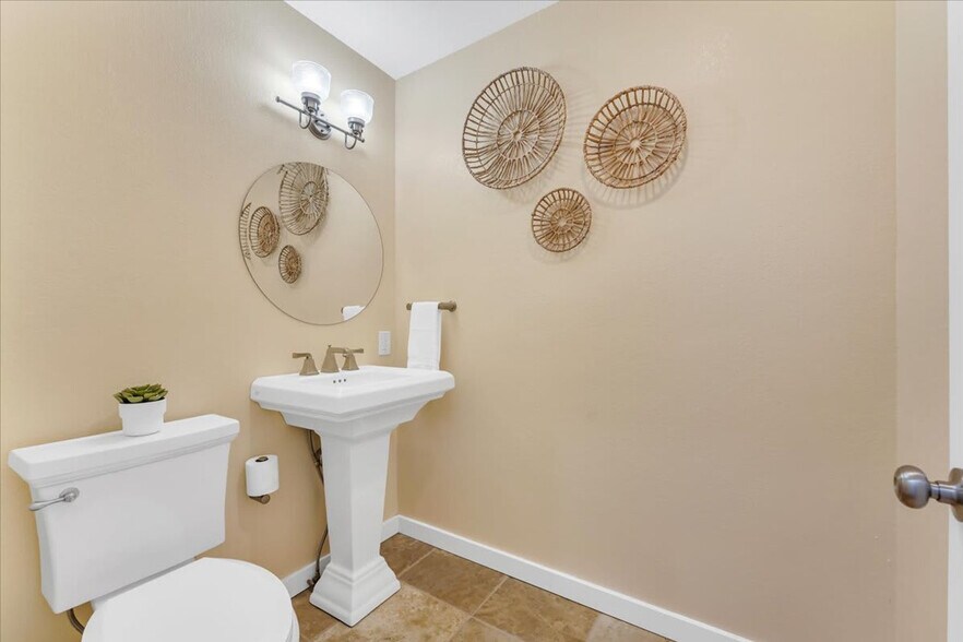 Building Photo - 5445 Tannerwood Dr