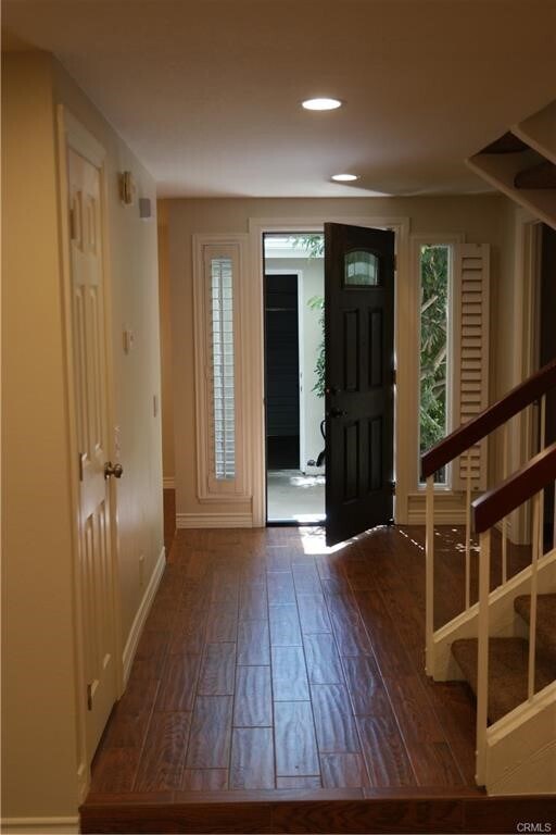 Building Photo - 61 Ashbrook