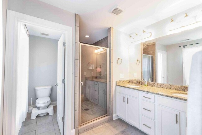Building Photo - 3234 Beaumont Centre Cir