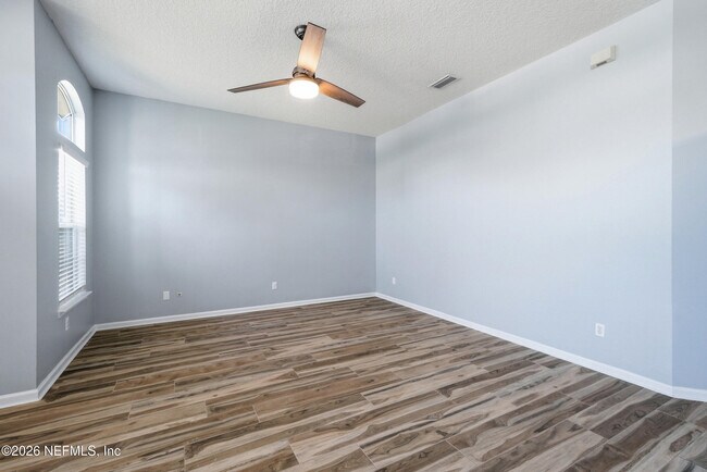 Building Photo - 13245 Milhouse Way