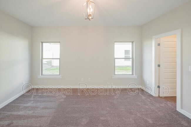 Building Photo - 45 Red Oak Ct