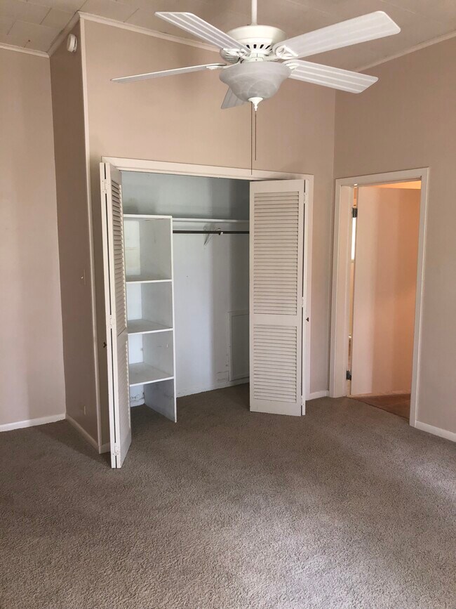 Building Photo - 716 W Georgia Ave