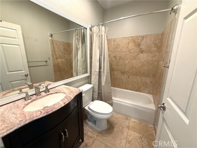 Building Photo - 1450 N Vista St