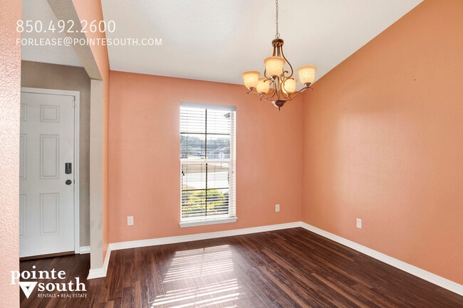 Building Photo - 33633 Field Stone Ln