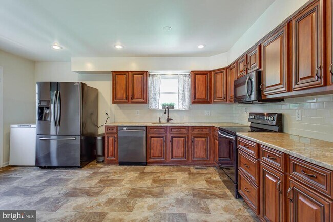 Building Photo - 45684 Schooner Ct