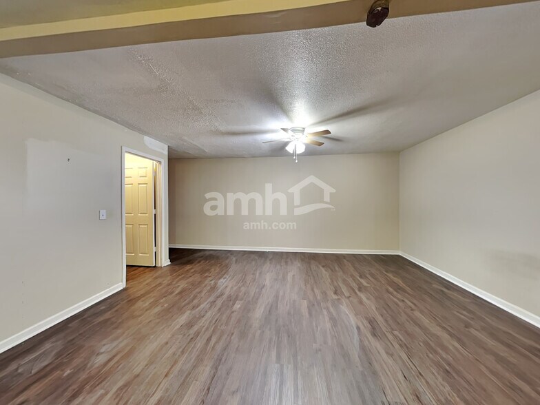 Building Photo - 2617 Marleigh Farm Rd NW