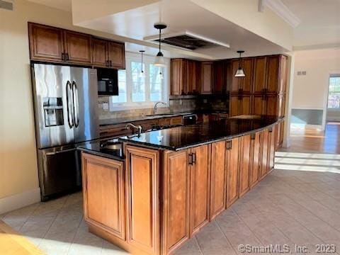 Building Photo - 462 Main St