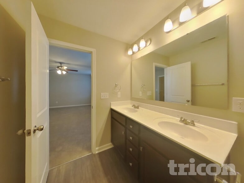 Building Photo - 162 Fesperman Cir