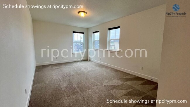 Building Photo - 3928 SE 77th Ave