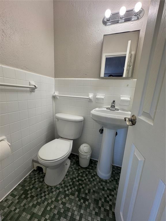 Building Photo - 3315 58th Ave S