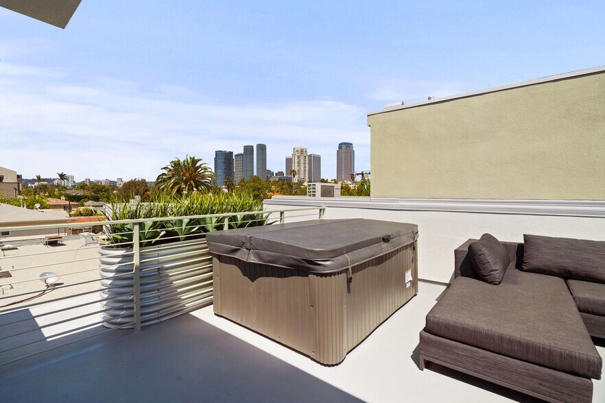 Building Photo - 10393 Tag Ln