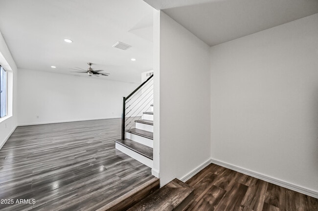 Building Photo - 5761 W Cholla St