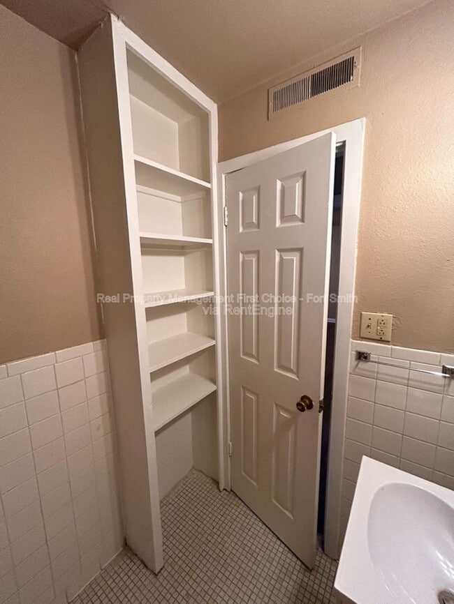 Building Photo - 2301 S V St