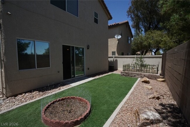 Building Photo - 5142 Dillingham Dr