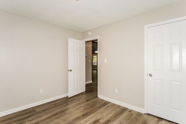 Building Photo - 5769 Saranac Ave