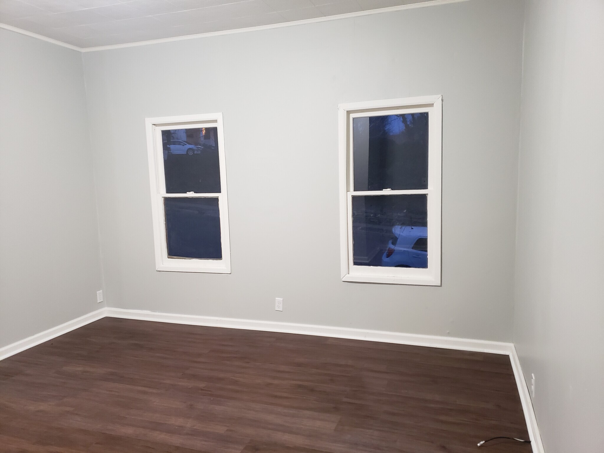 Building Photo - 253 Oak St