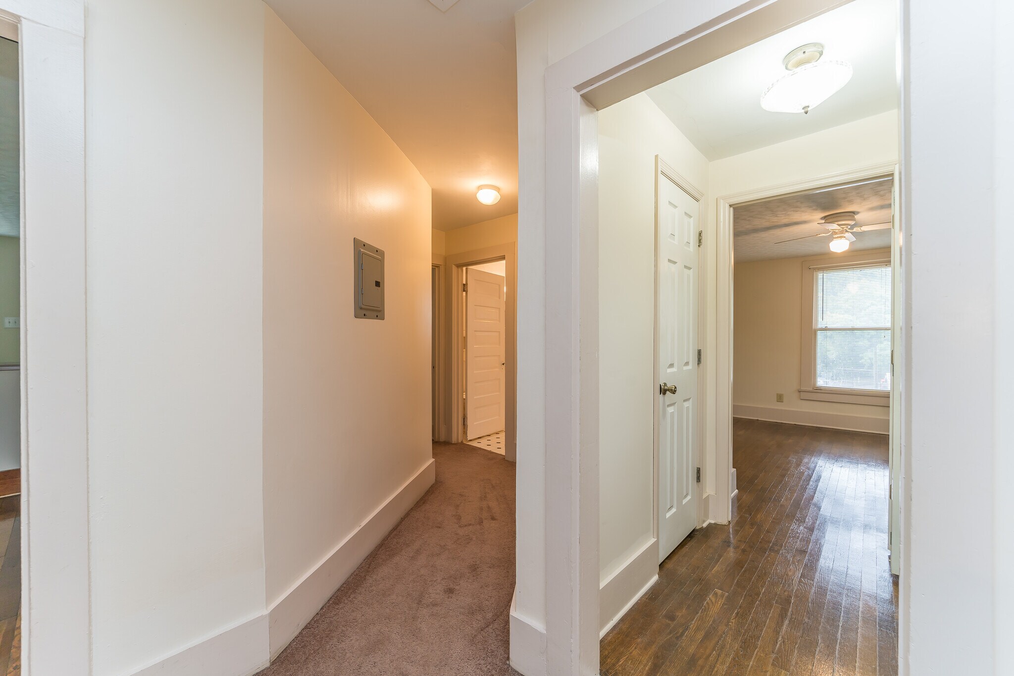 Building Photo - 710 Phillips Ave