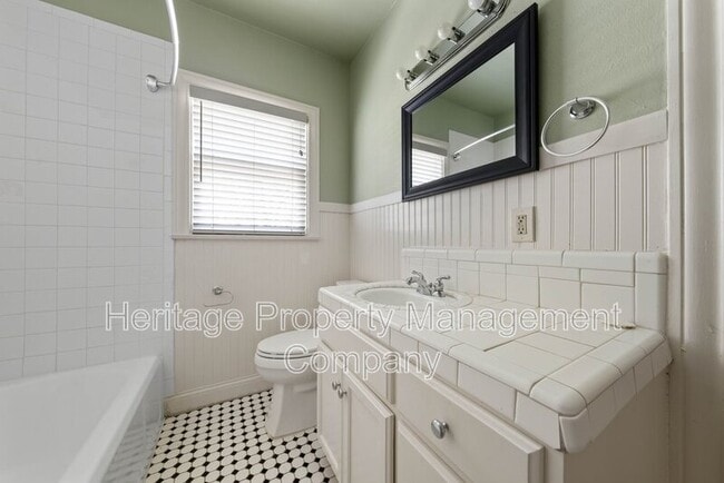 Building Photo - 109 W Norwood Ct