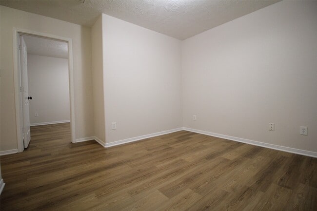 Building Photo - 21123 Sprouse Cir