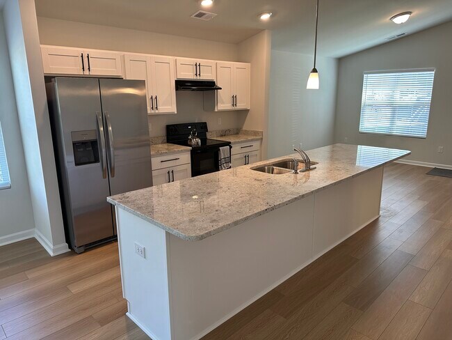 Building Photo - 7262 Heirloom Ln