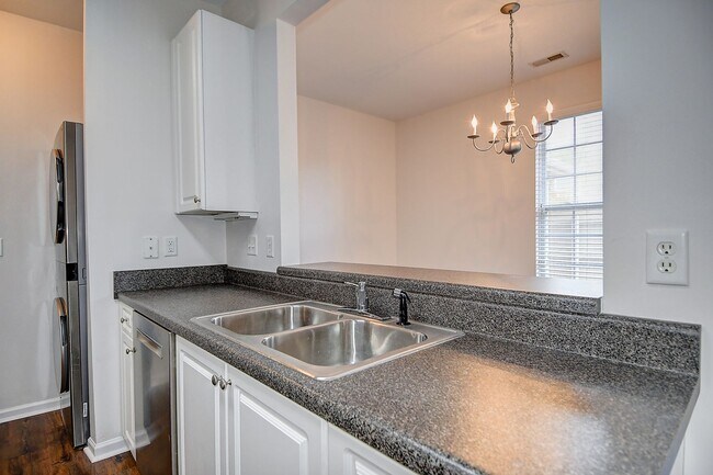 Building Photo - FOR RENT - VIRGINIA BEACH