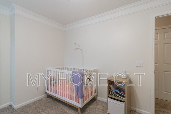 Building Photo - 10029 Dauphine Dr