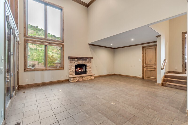 Building Photo - 3608 E Crest Mount Cir