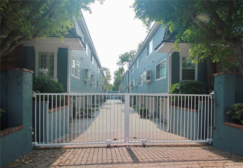 Building Photo - 267 N Holliston Ave