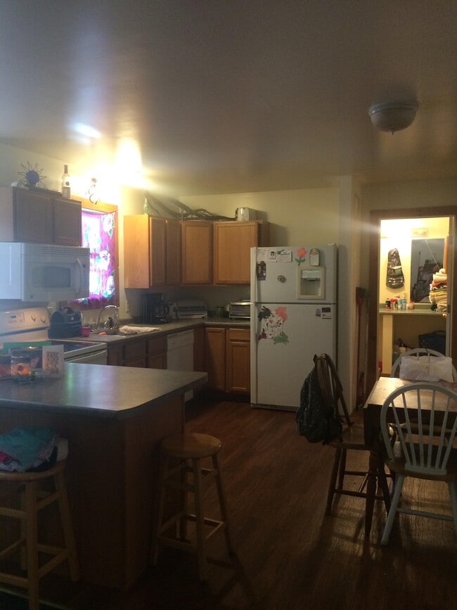 Building Photo - Zenith Apartments, LLC