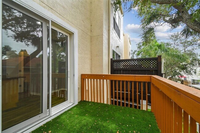 Building Photo - 3183 Bayshore Oaks Dr