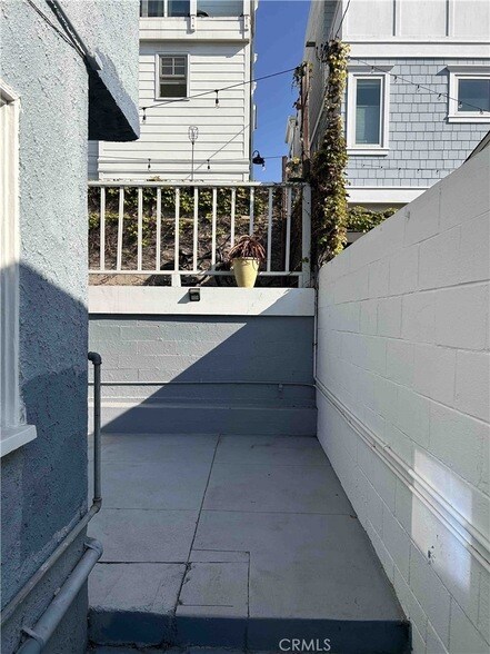 Building Photo - 224 Bayview Dr