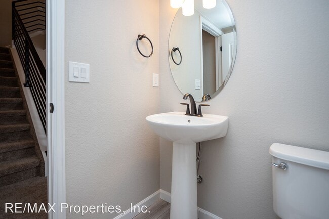 Building Photo - 2 br, 3 bath House - 1623 Spring Water Point