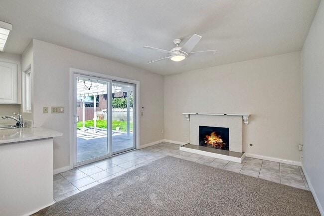 Building Photo - Stunning Single-Level Home
