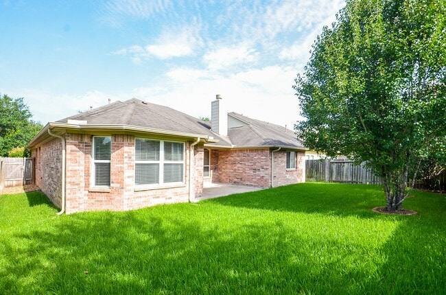 Building Photo - 6022 Preserve Ln