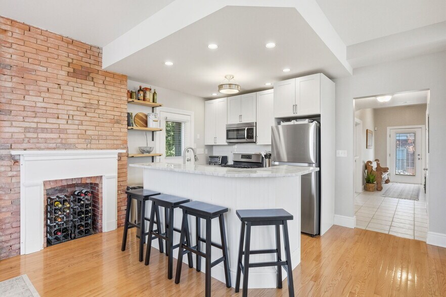 Building Photo - 480 Orchard Ave