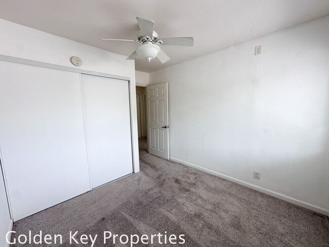 Building Photo - Remodeled condo in Bayshores in Oceanside!
