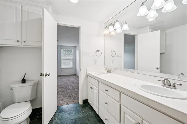 Building Photo - 4016 Willow Ridge Dr