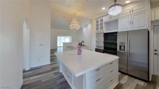 Building Photo - 546 SE 5th Ave