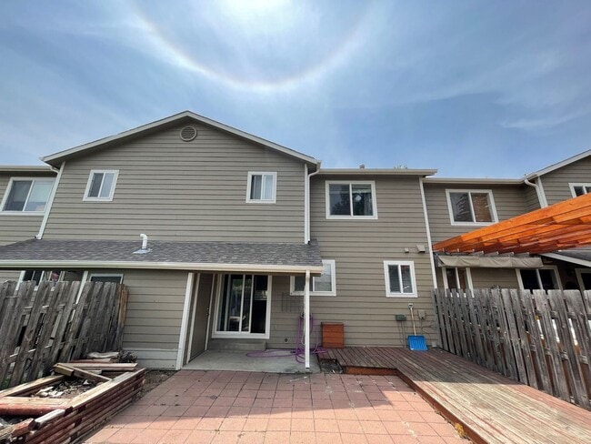 Building Photo - Great Townhome in West Fort Collins
