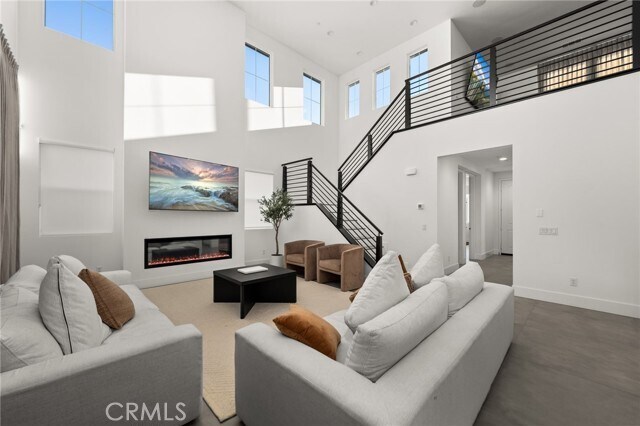 Building Photo - 11401 W Serrano Sq