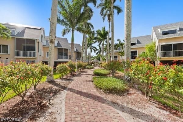 Building Photo - 819 James St