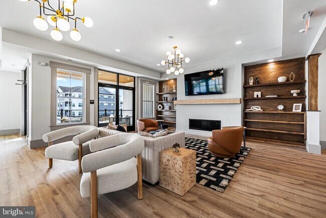 Building Photo - 1010 Admiral Ln