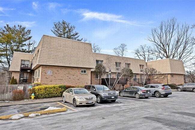 Building Photo - 330 S Central Ave