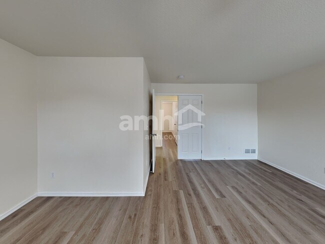 Building Photo - 16447 E 97th Pl