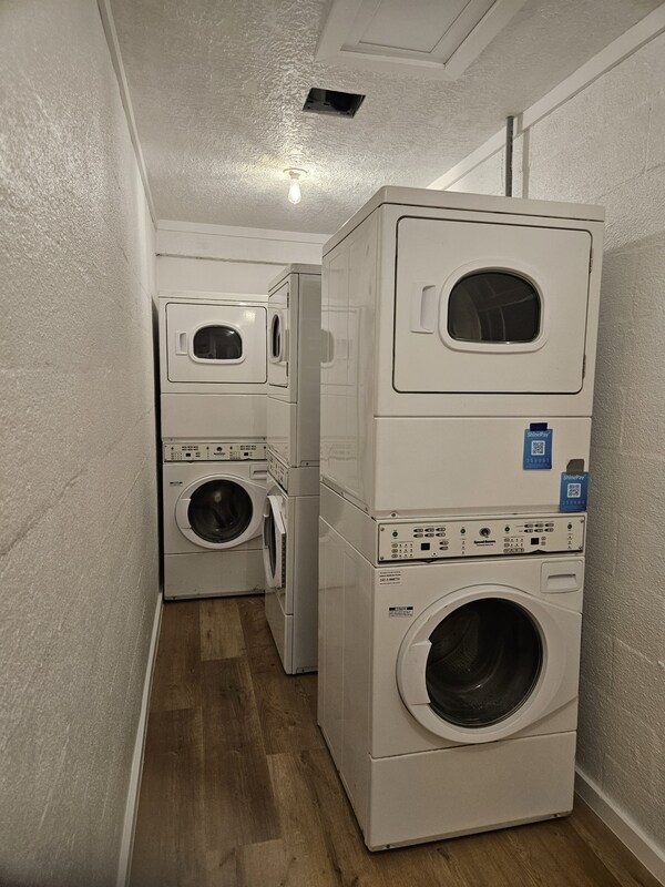 Building Photo - 415 N Beauregard St