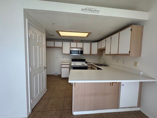 Building Photo - 2834